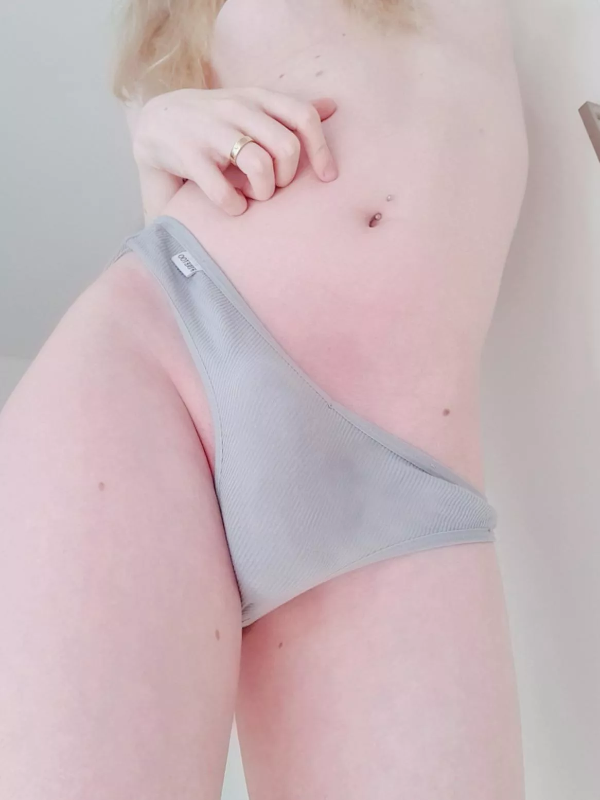 I may be small but i can take a lot to make up for it, okay... posted by stardust_sigil