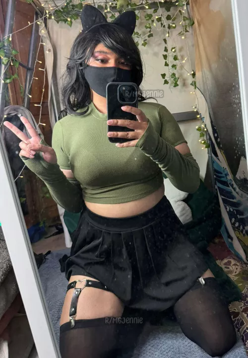 I think I look pretty cute in this outfit :) by MGJennie