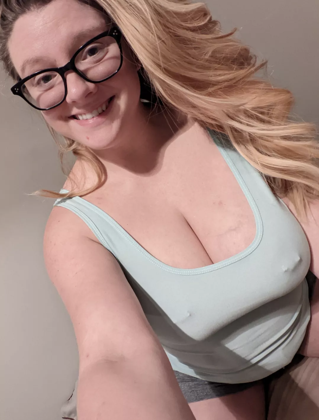 I think it's time for a haircut  posted by kellilynn1107