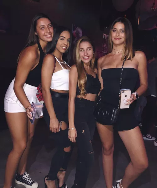 Latinas  by tennisa_zelal