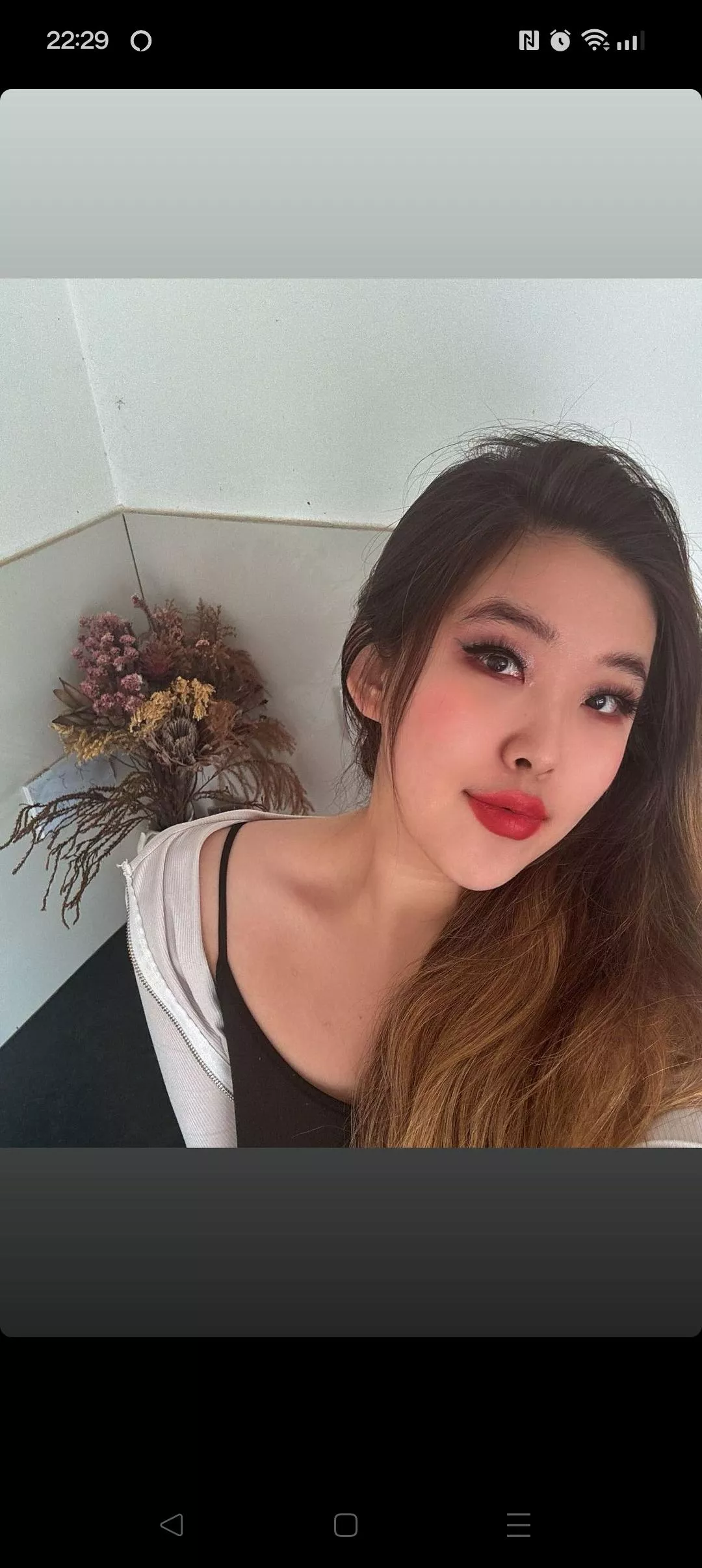 Lips  posted by _Airport_Driiver