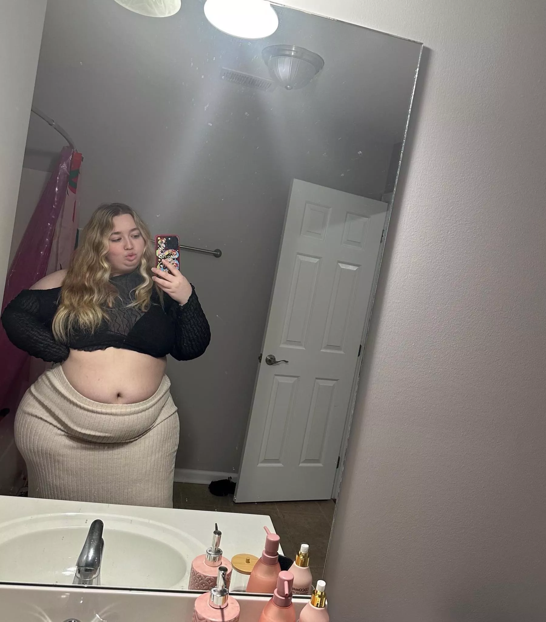 love my gut 🐷  posted by tastyxtee