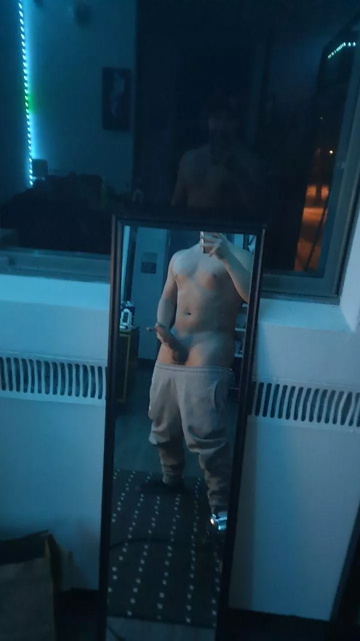 Need me a good extra hand or two posted by SausageDickDom000