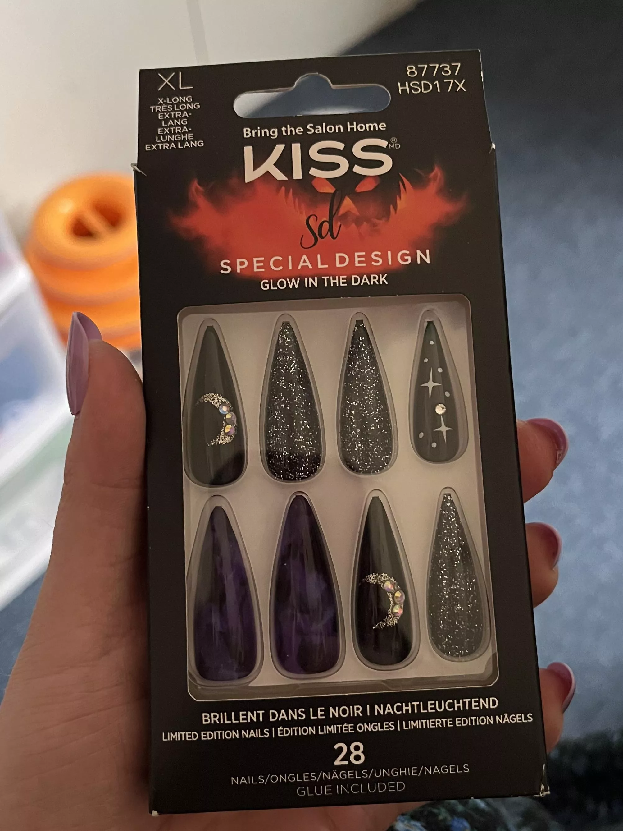 Putting these bad boys on will make any lee drop to their knees😈 posted by BrittanyOtakuGirl