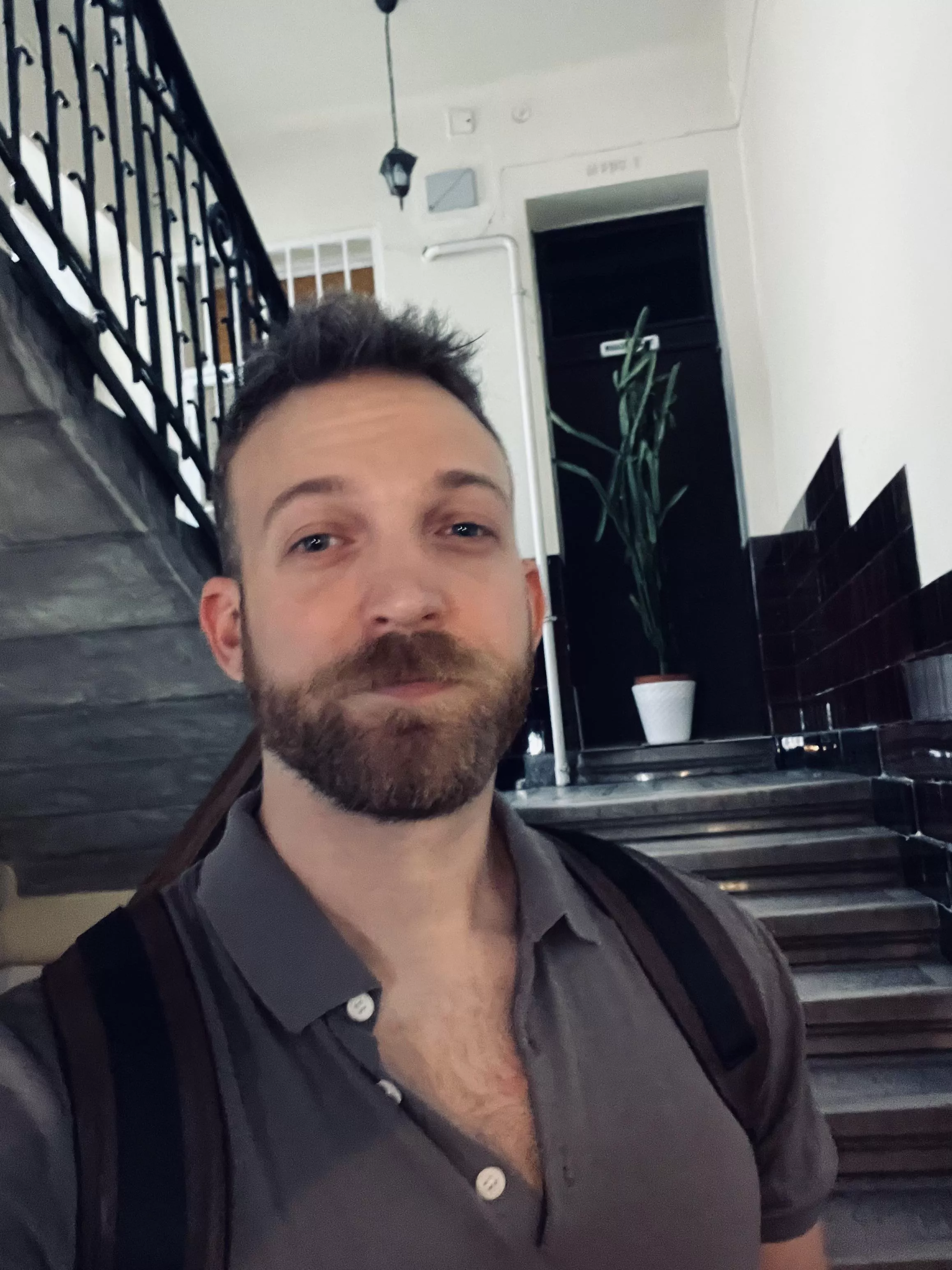 Remember to never use buttons posted by kinkgame