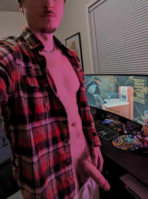 So hard to unwinde after work. 🤷🍆 by Admirable_dong9264