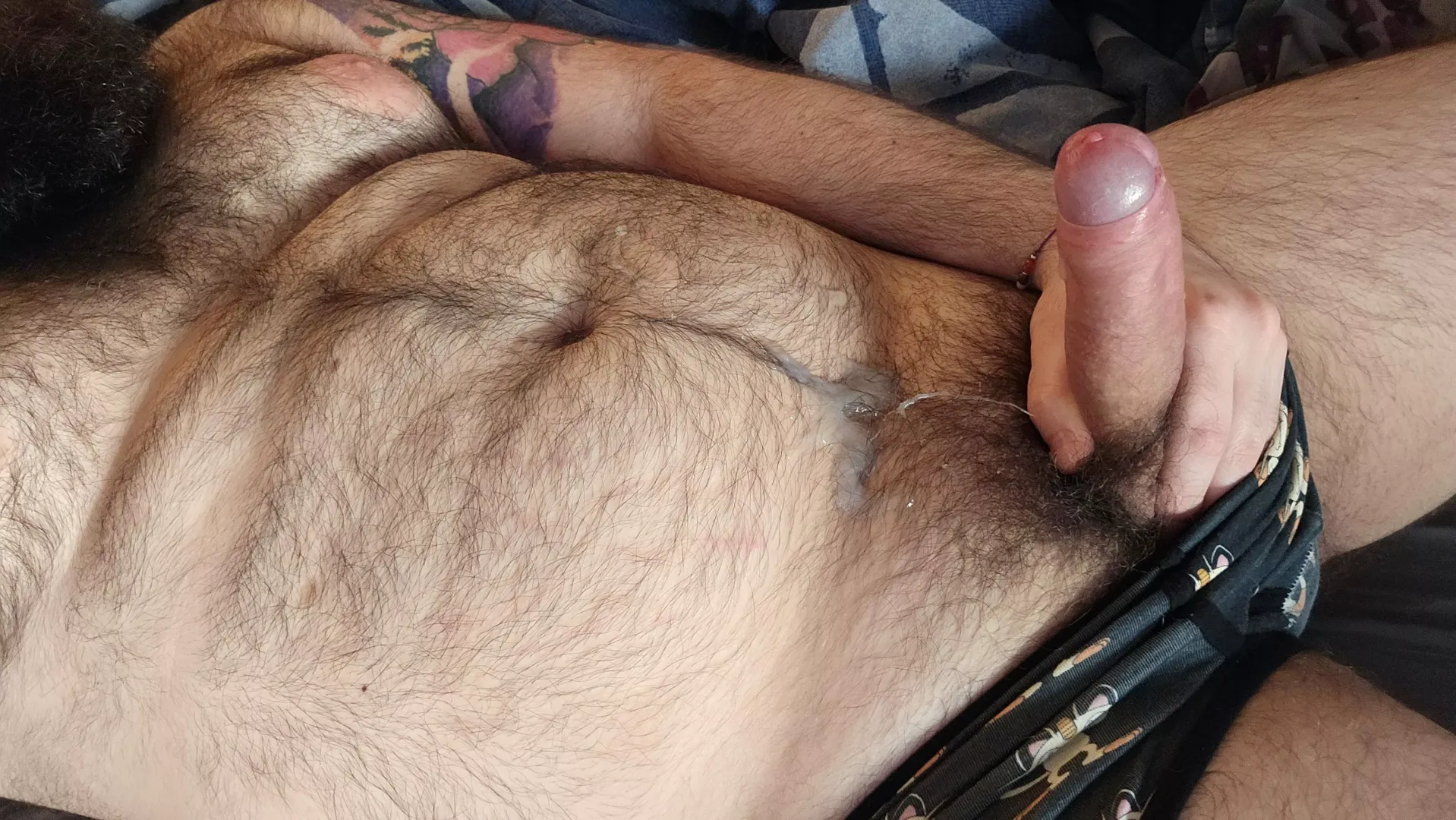Tell me what you'd do with me in the coments and I'll send you the full vid 😈 posted by HairyBullbear
