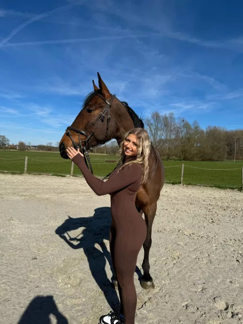 Vanessa (@vanessadelaneyy) by Innocentbabygirlx