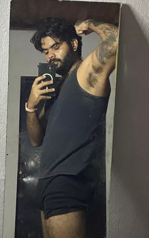 Wanna smell ?  by Flirtymank