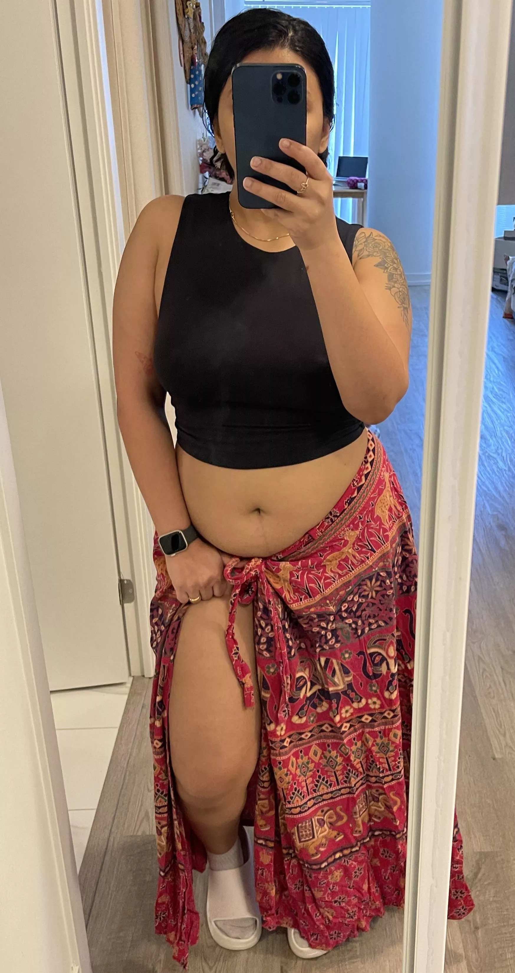 What color do you think my panty is? (F) posted by KimyDoesThings