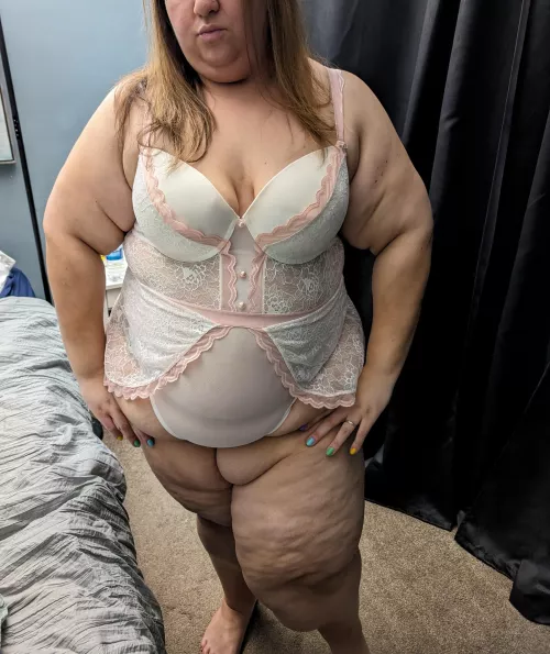 When you're a curvy girl, you know how to take a pounding.. by SwitchNGiggles