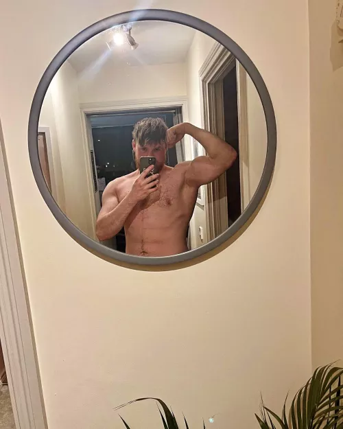 You catch me after a sweaty gym session by irishlad31