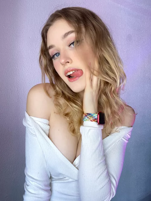 You know what I'm waiting for by Saige_Anne