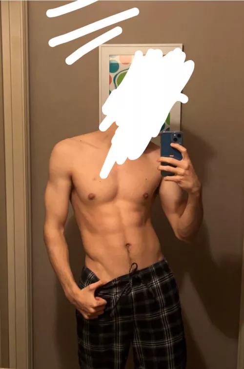 19 m jock with a bubble butt. Home alone. Any doms wanna use and degrade me? Snap: anonjock8 by Elegant-Clothes4562