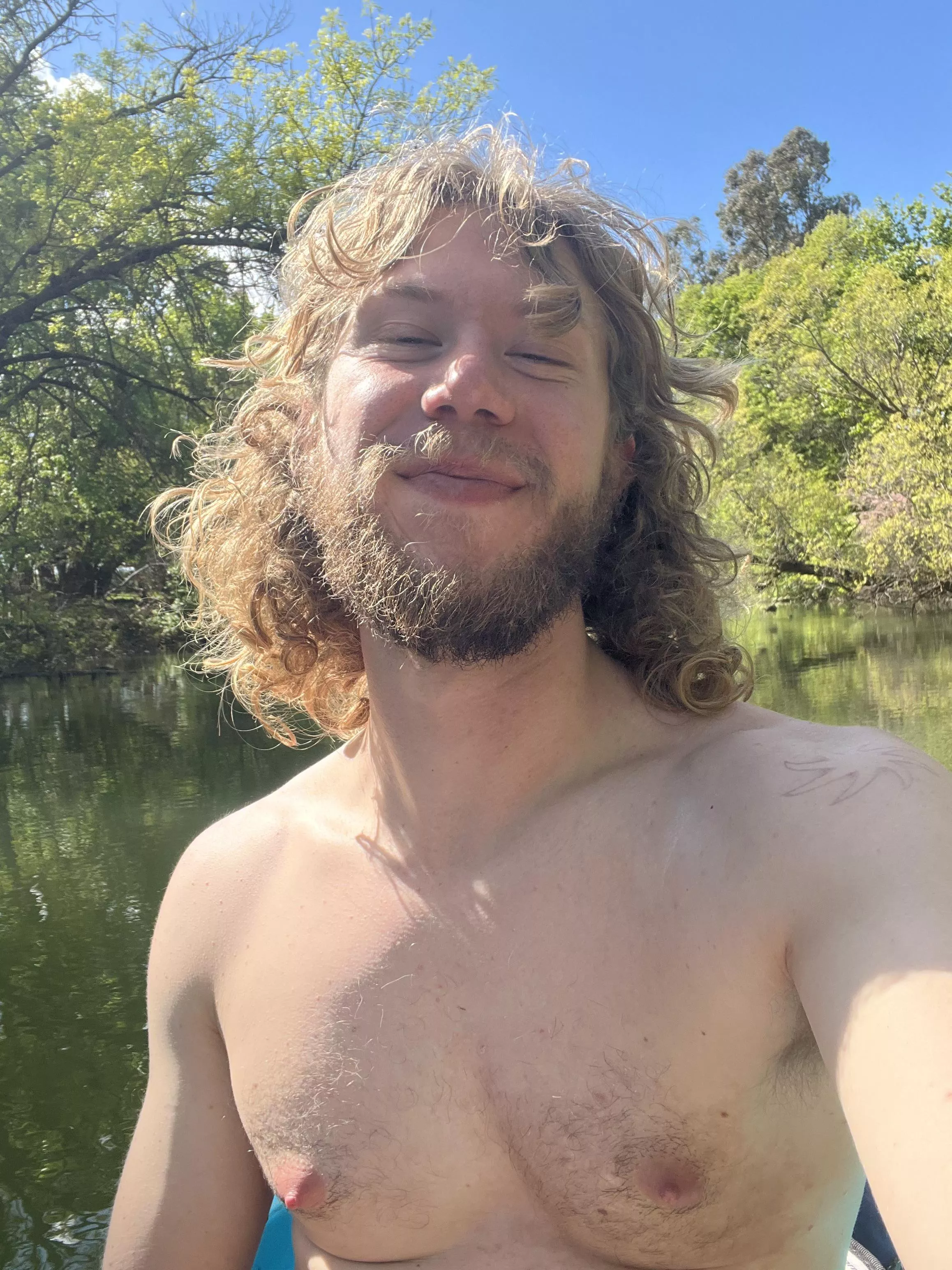 Anyone want to ride in my kayak? posted by canyon-canid