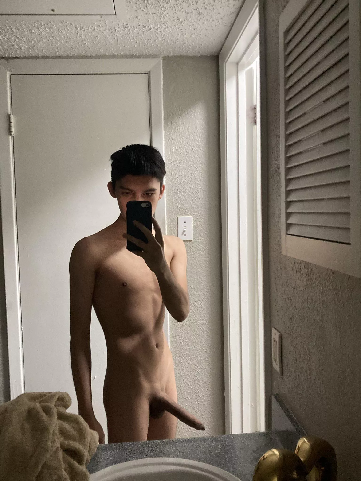 come suck on it a bit 🙈 posted by Marioooryx