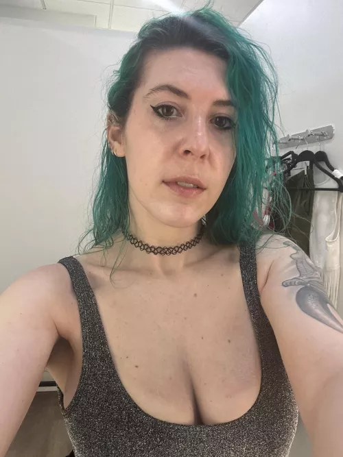 Cute goth selfie by sirenskiss3