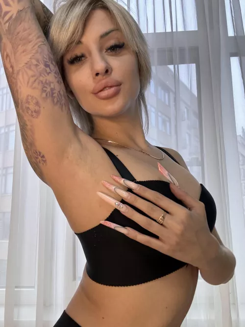 Dive into the abyss of my armpits by emimur