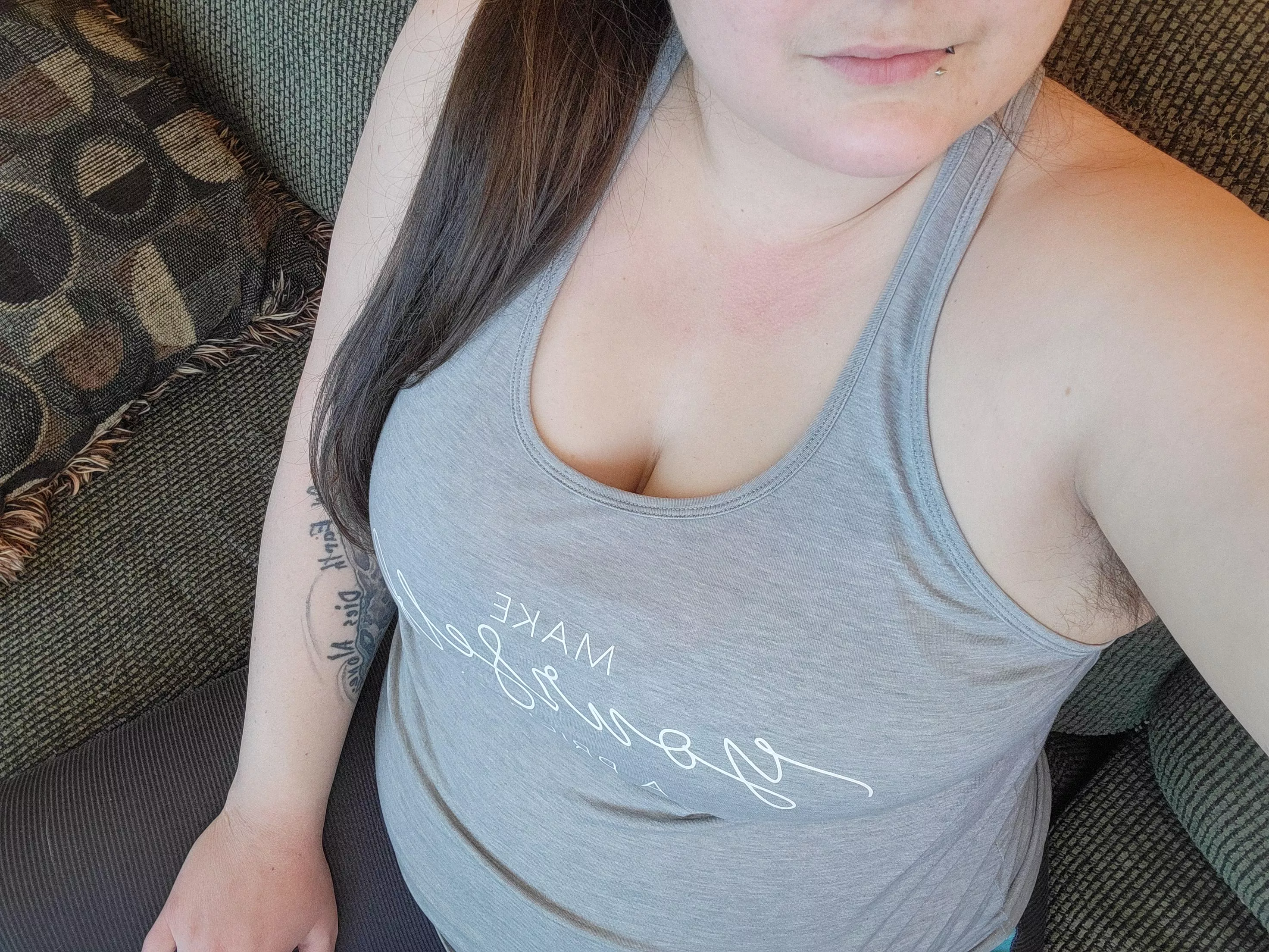 do you sniff or lick?  posted by ZoraMaySilver