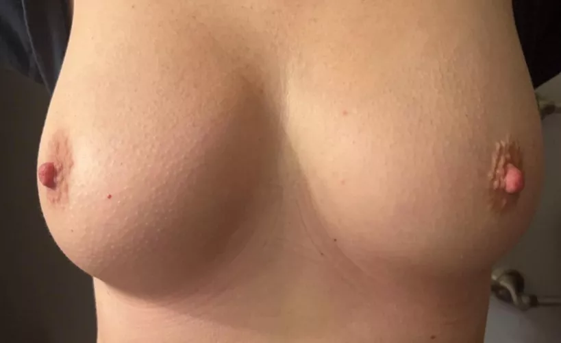F32 married mother of 2, still love flashing my tits in public 😜  by neighbormilf4u
