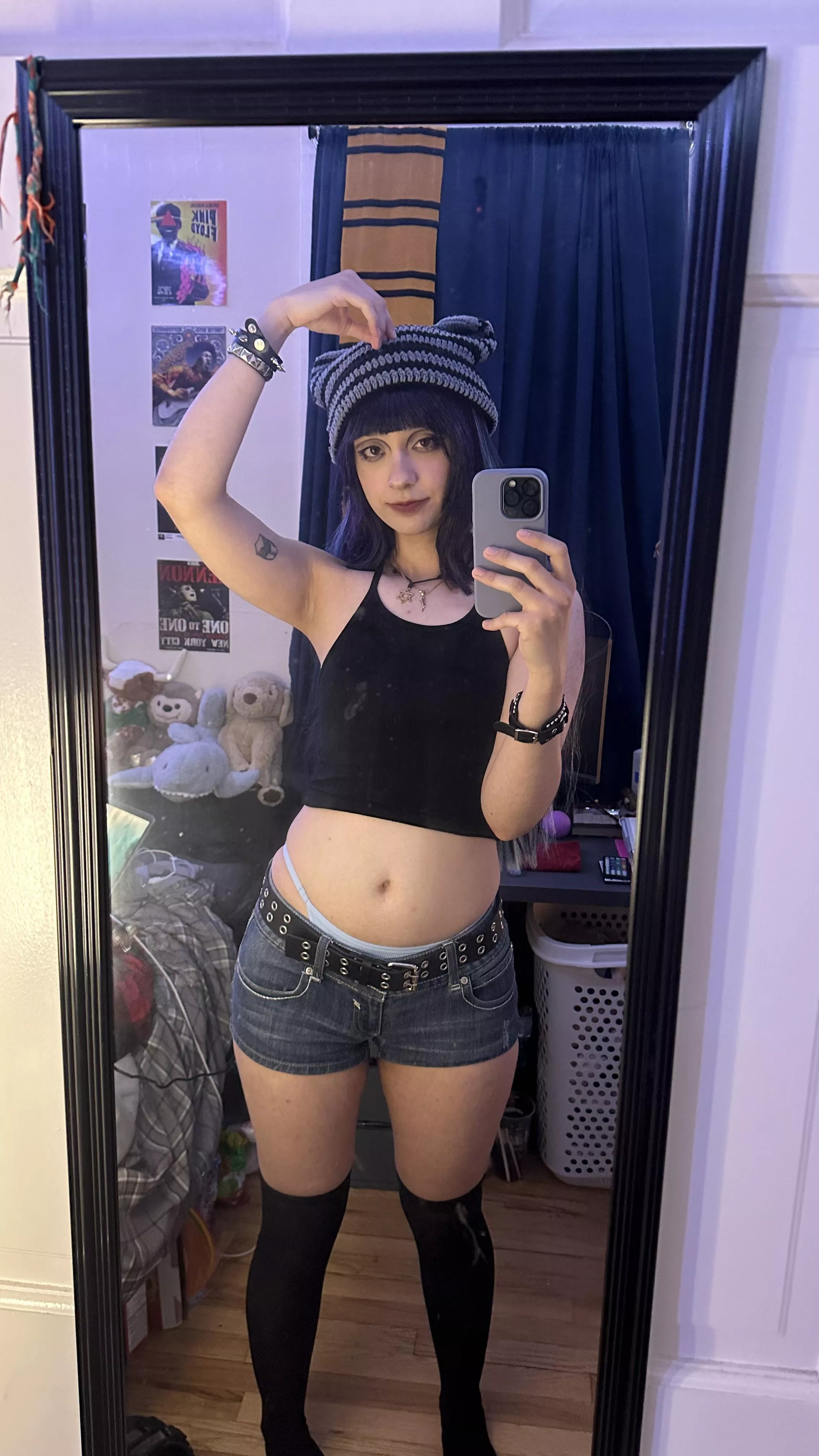 First 70 degree day of the season!☀️😝 posted by venusv3ntura