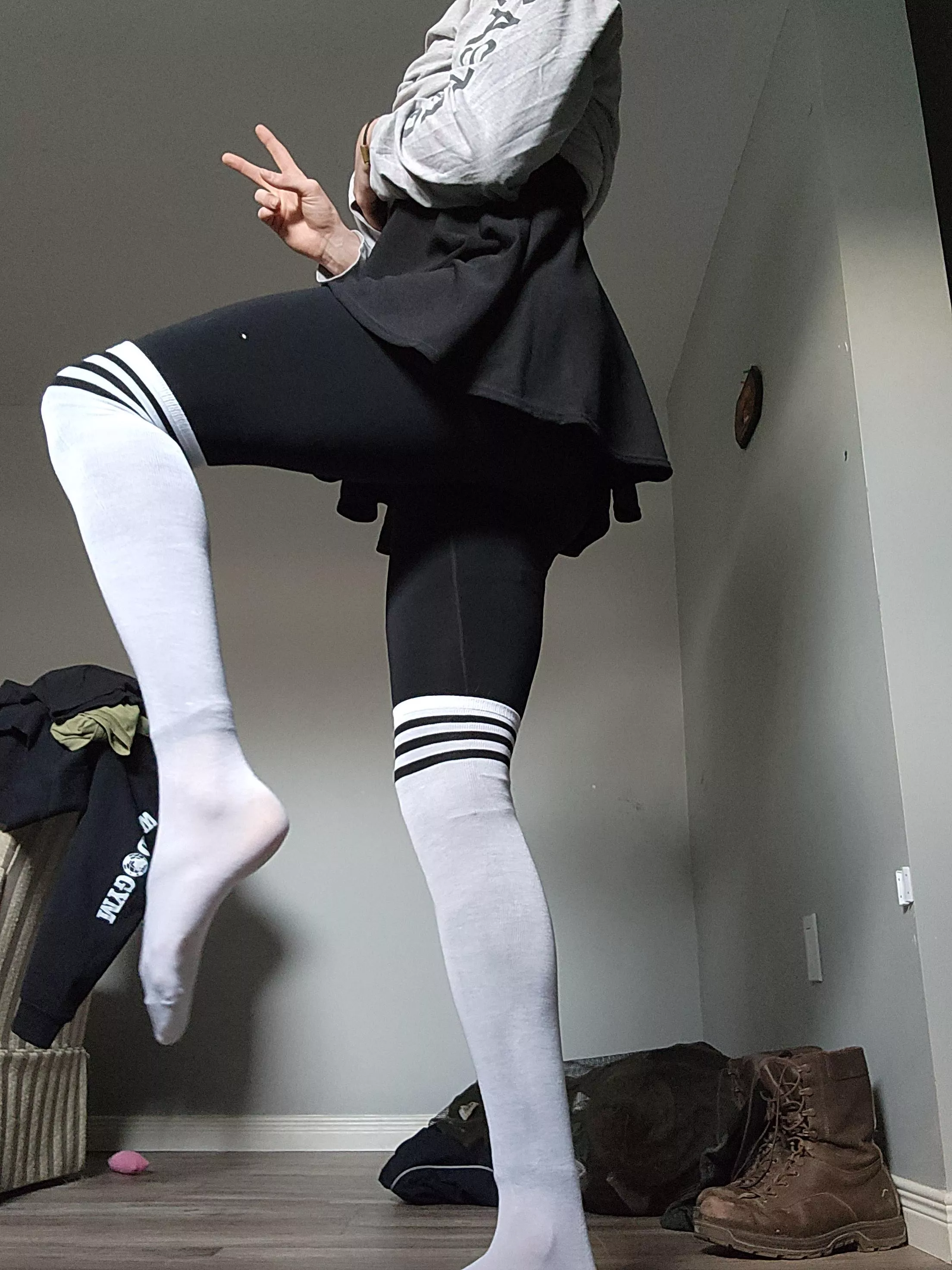 Heyy just got some thigh highs <33 posted by Competitive-Soil-678