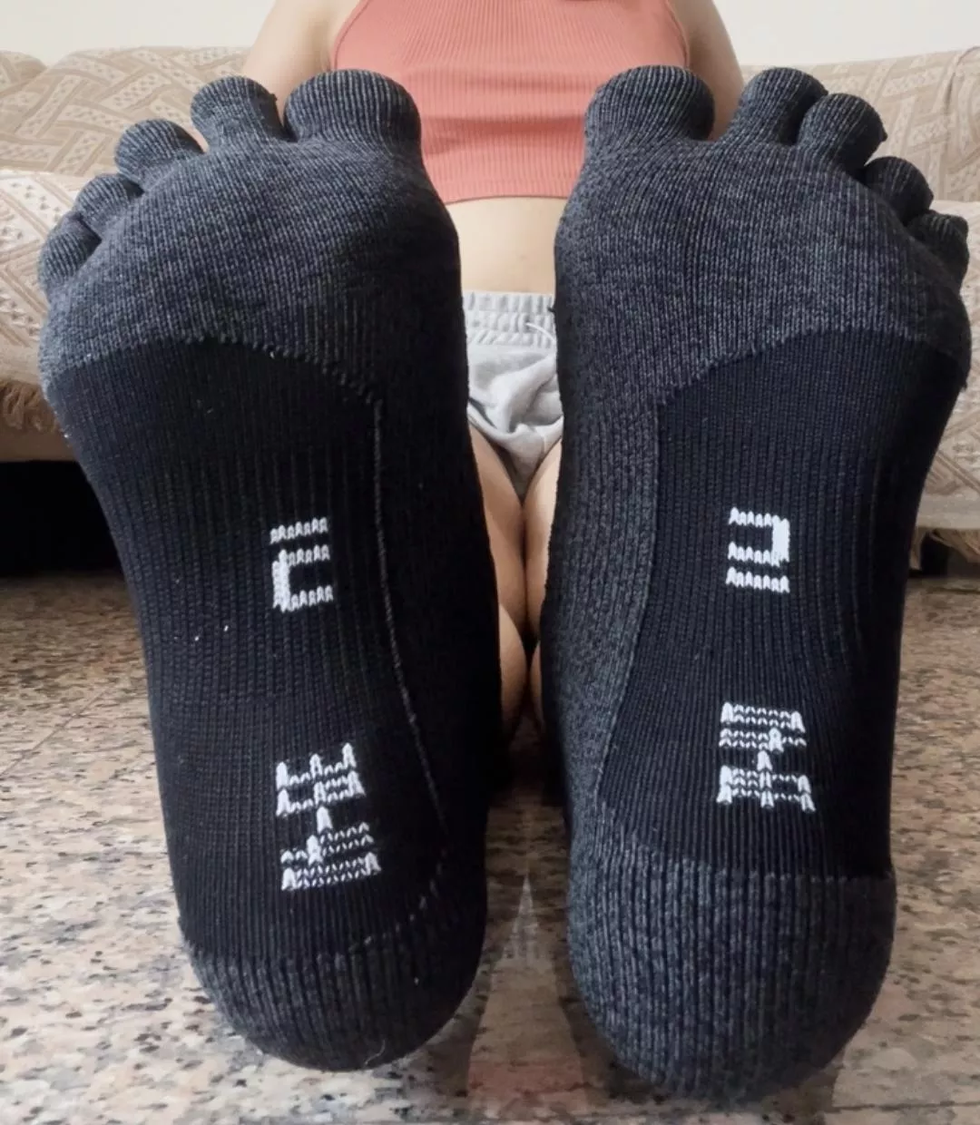 How long would you last if I gave you a footjob with these socks 🤭 posted by natsweetasianfeet4