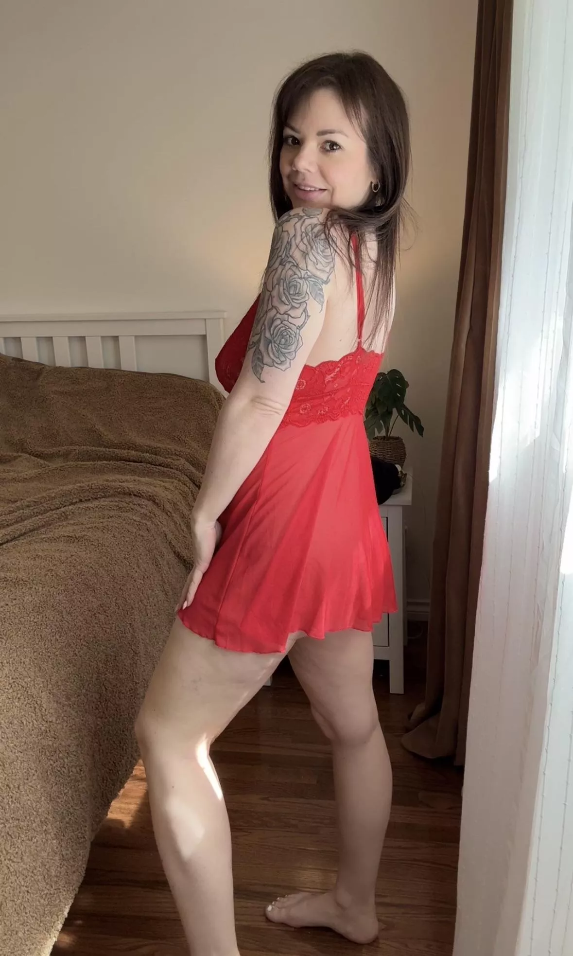 Hubby has to work late so I’m alone again… posted by avajadeanderson