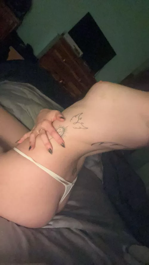 I feel like my ass is to small :(  by CelenaDawn