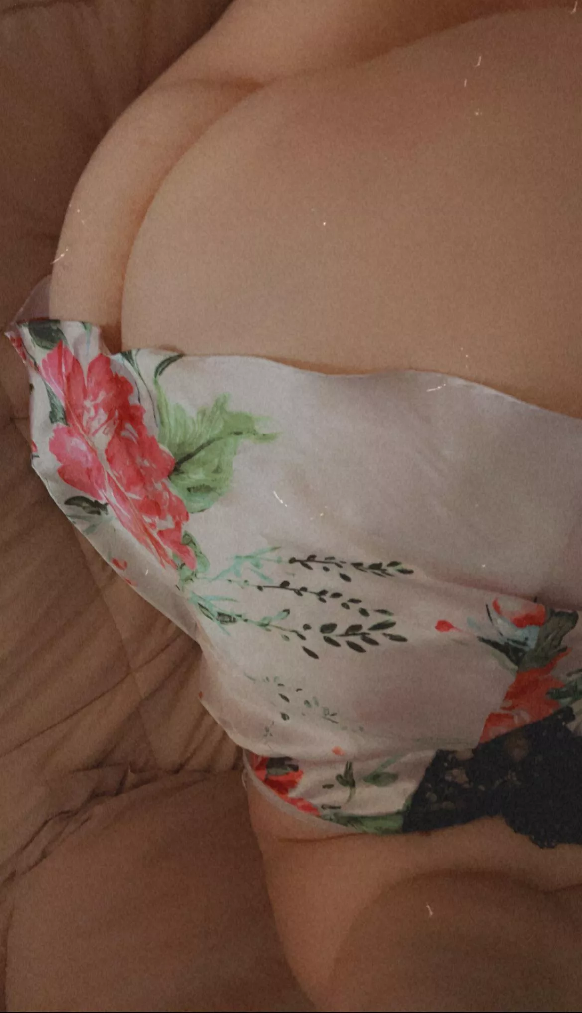 I need a booty rub, who can help? (f) posted by bustysecrets