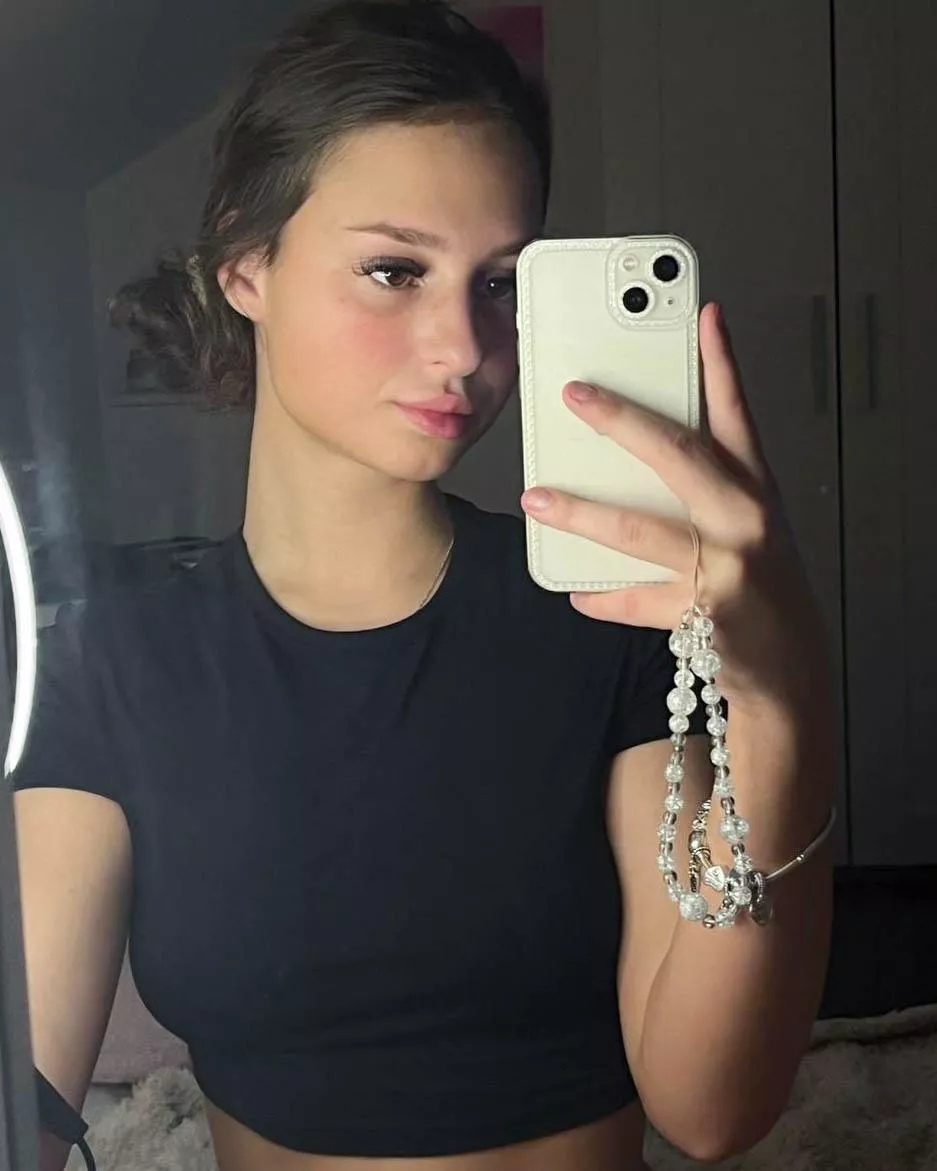 Let me know what’s on your mind down below 💬 posted by Creepy-Chart116