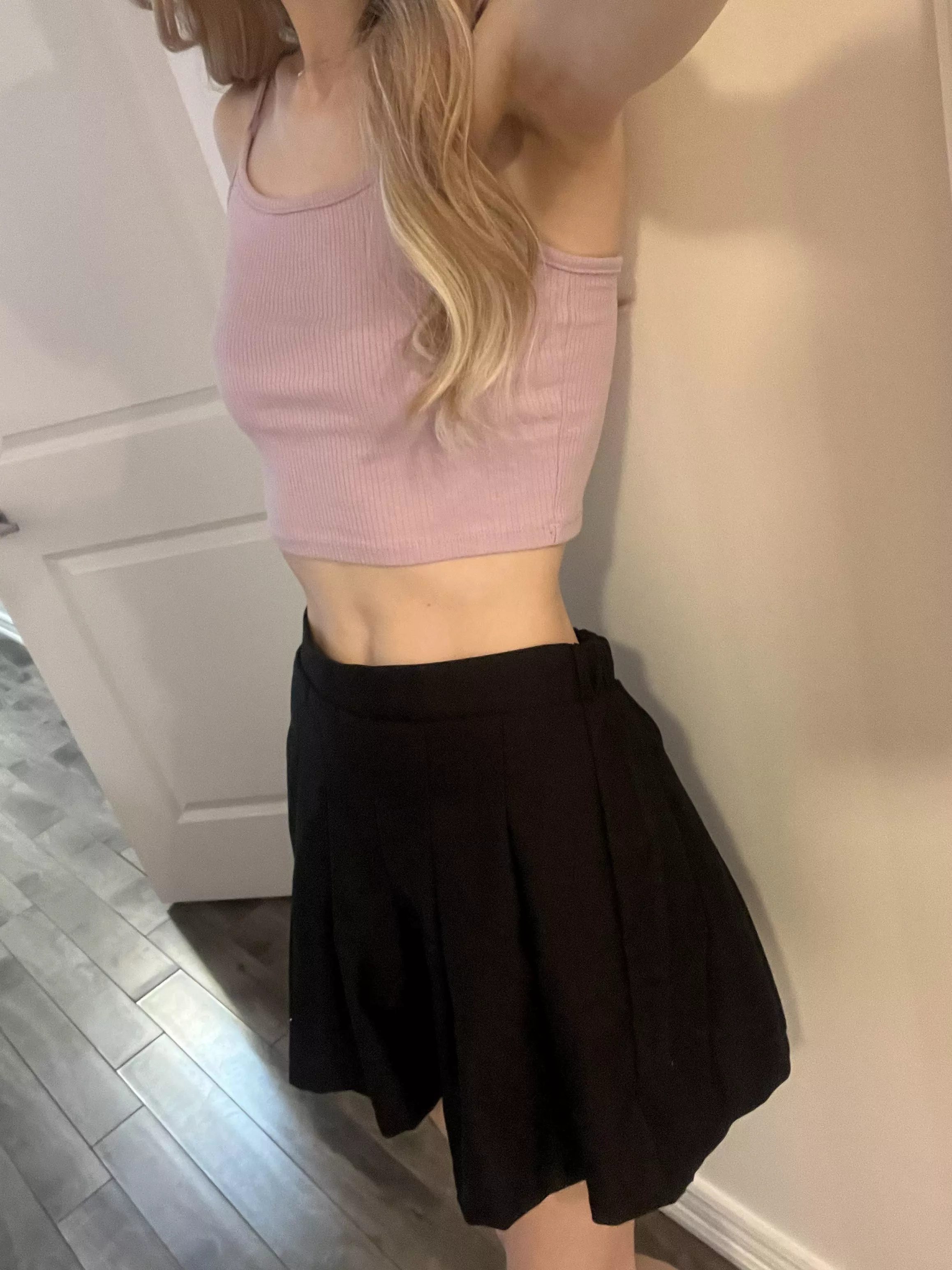 Purple top 💜 posted by SexyLinnea