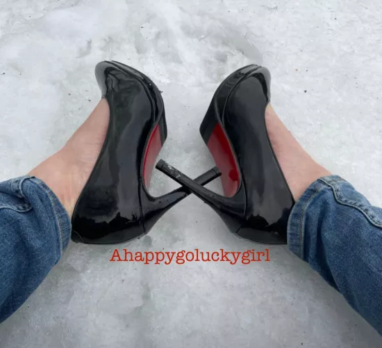 Taking a break in the snow by Ahappygoluckygirl