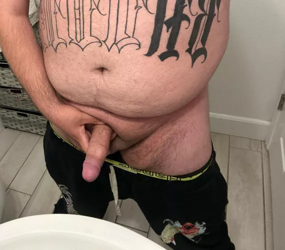 Thick daddy chub here :) how is everyone doing today ? Dm me ❤️ by BackgroundOk2959