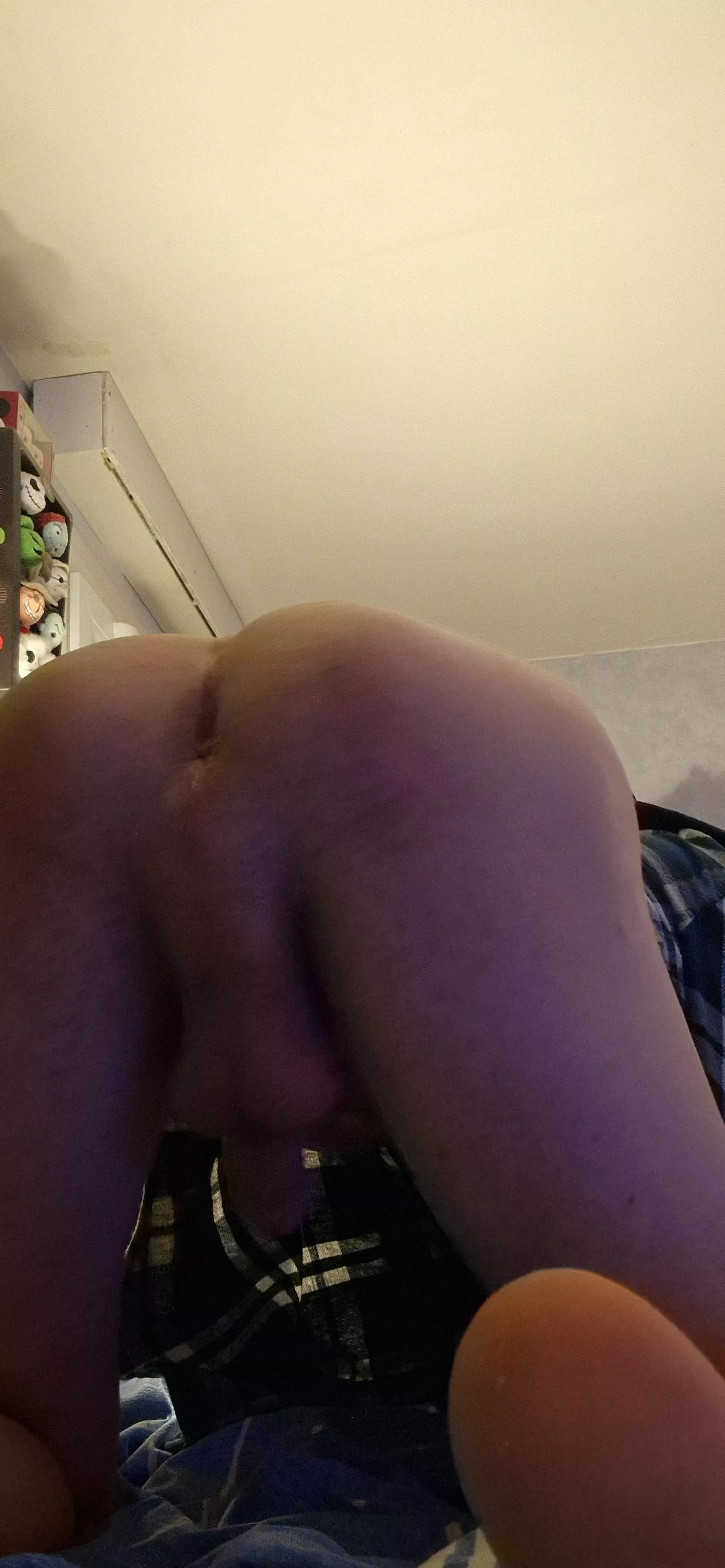 What if I wait like this in my room ? posted by hehethatsmmmh