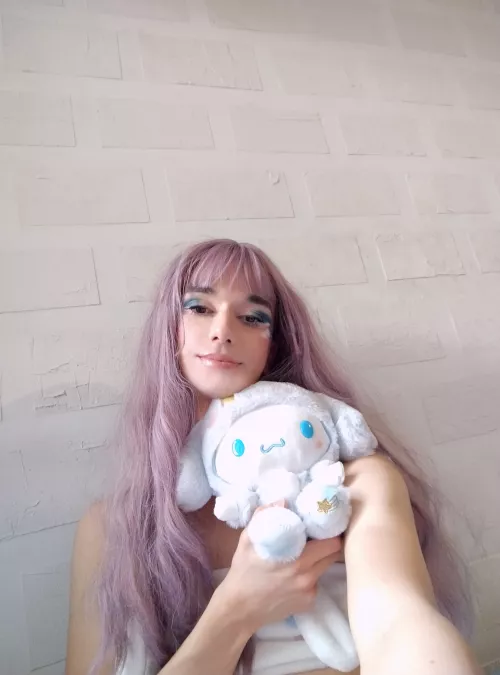 anyone wanna hug? >w< by paxior