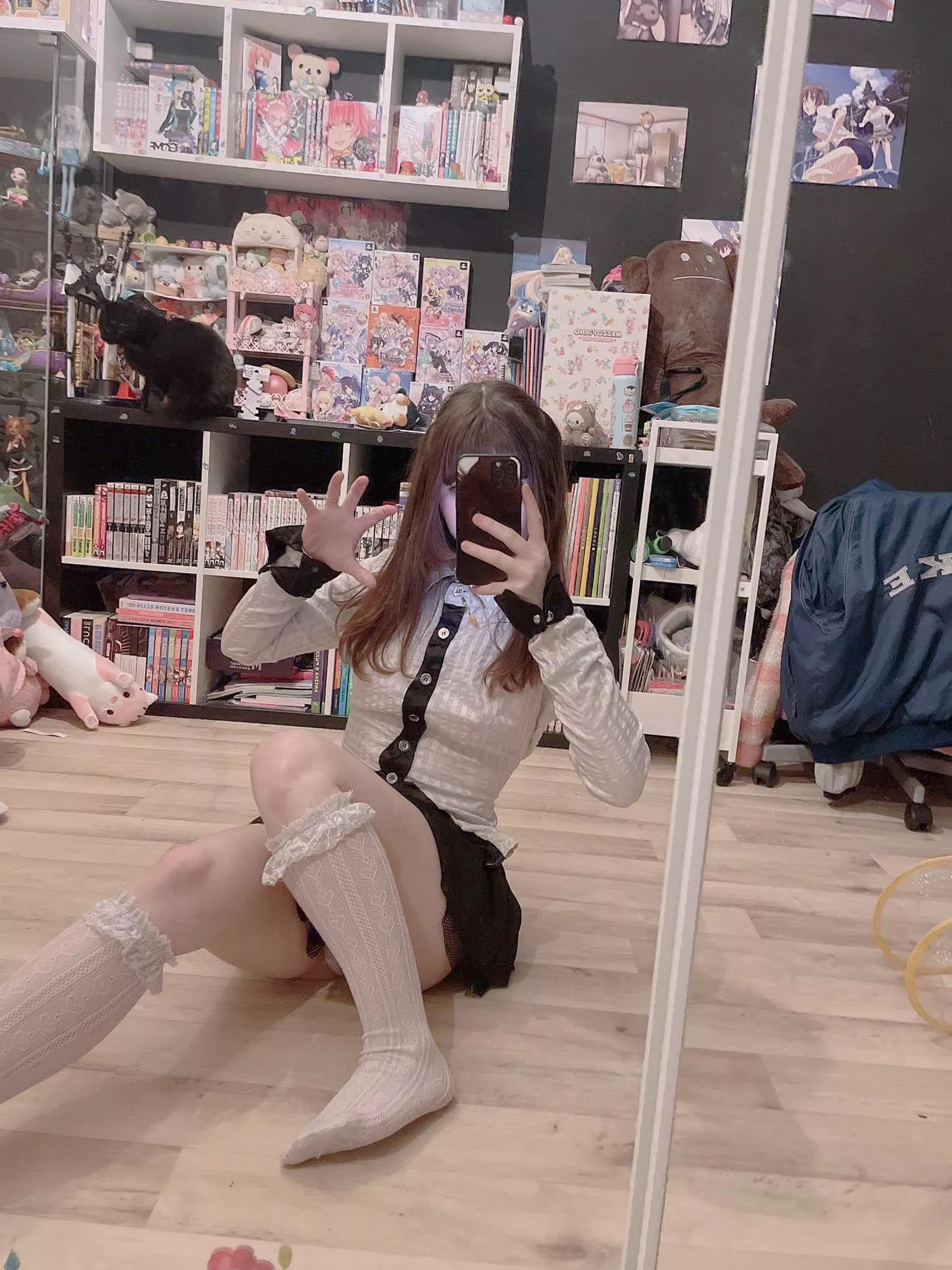 Be honest.. what do you think of thick 21yo girls like me? posted by goldenpupu