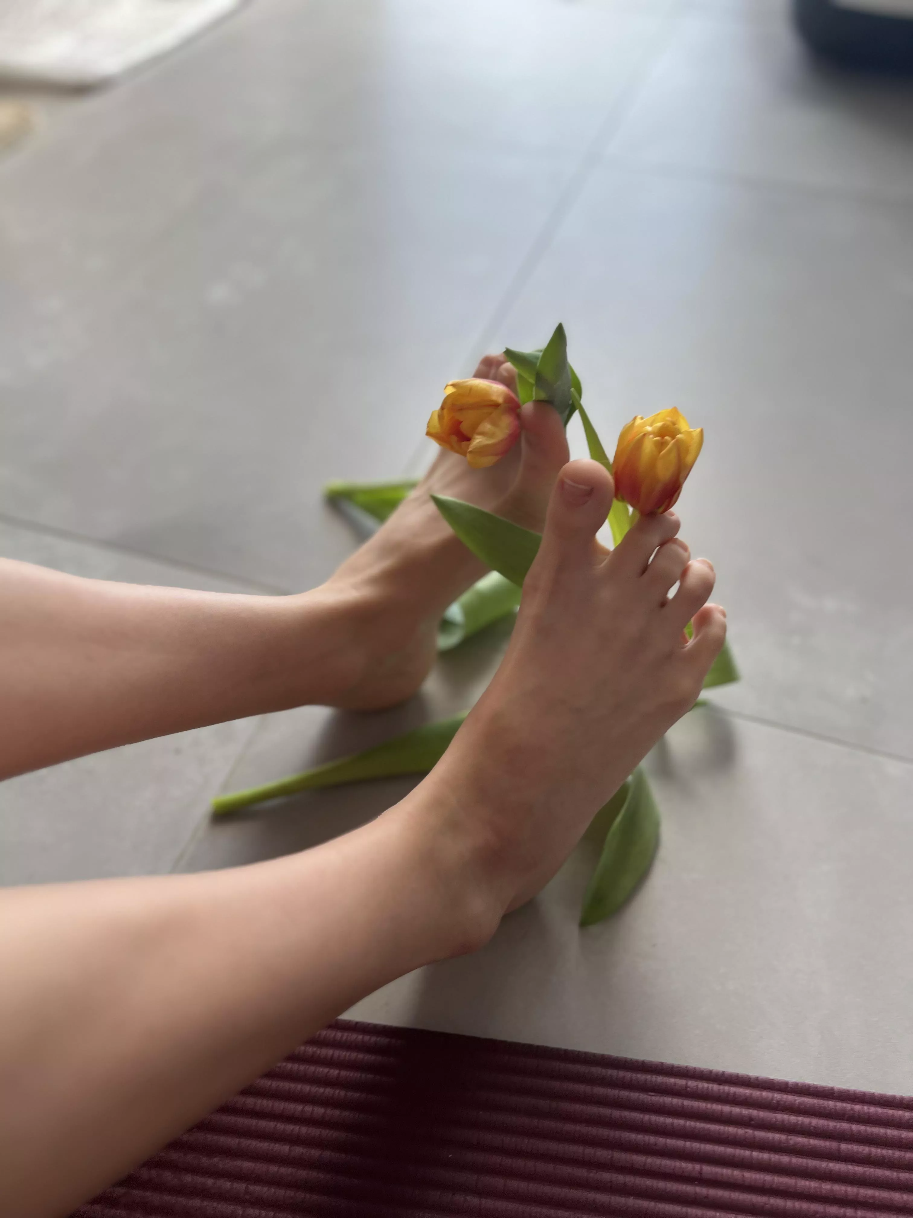 do u give girls flowers  posted by _ivannabelle