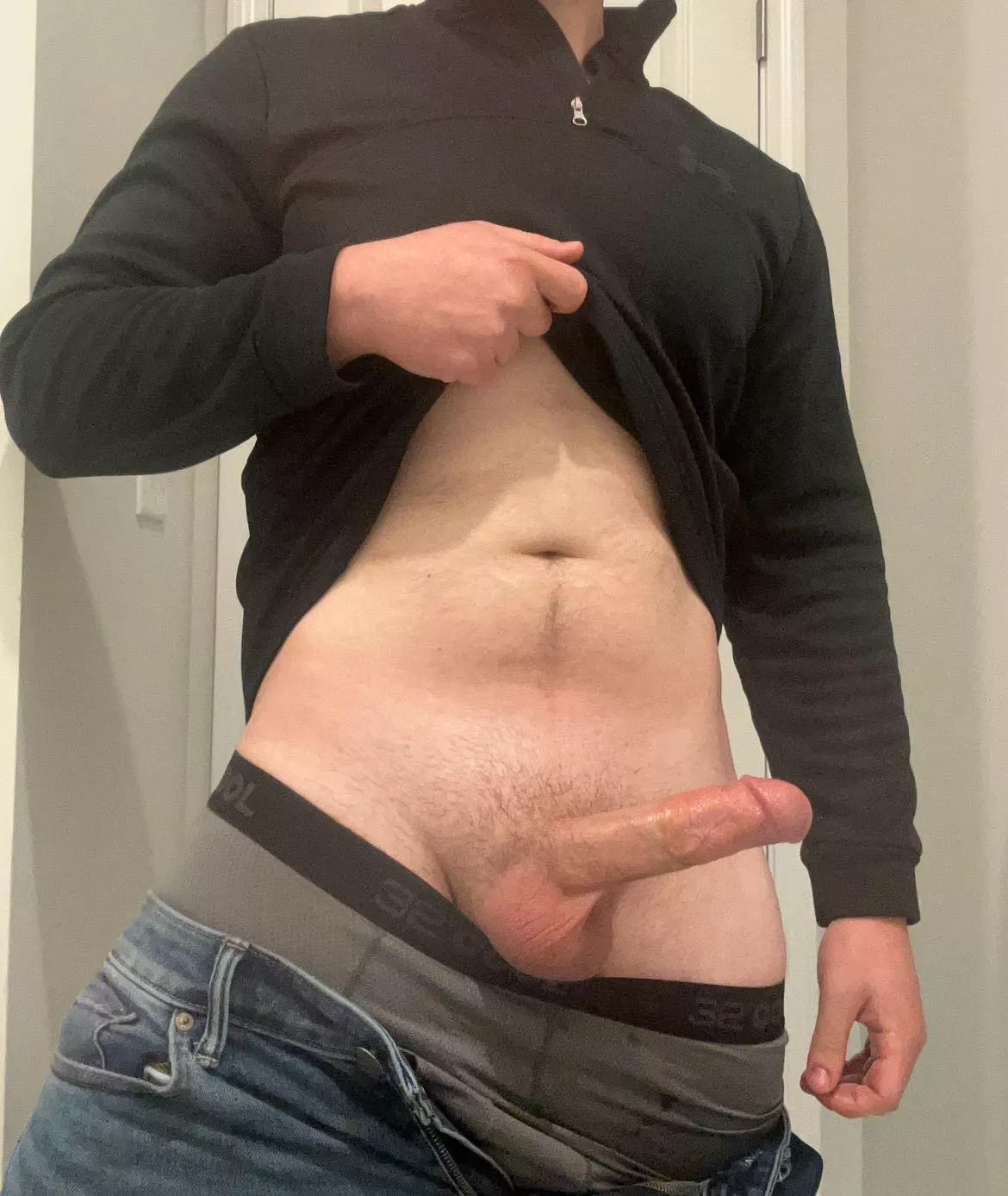 Do you like my jeans? posted by xoxwow11