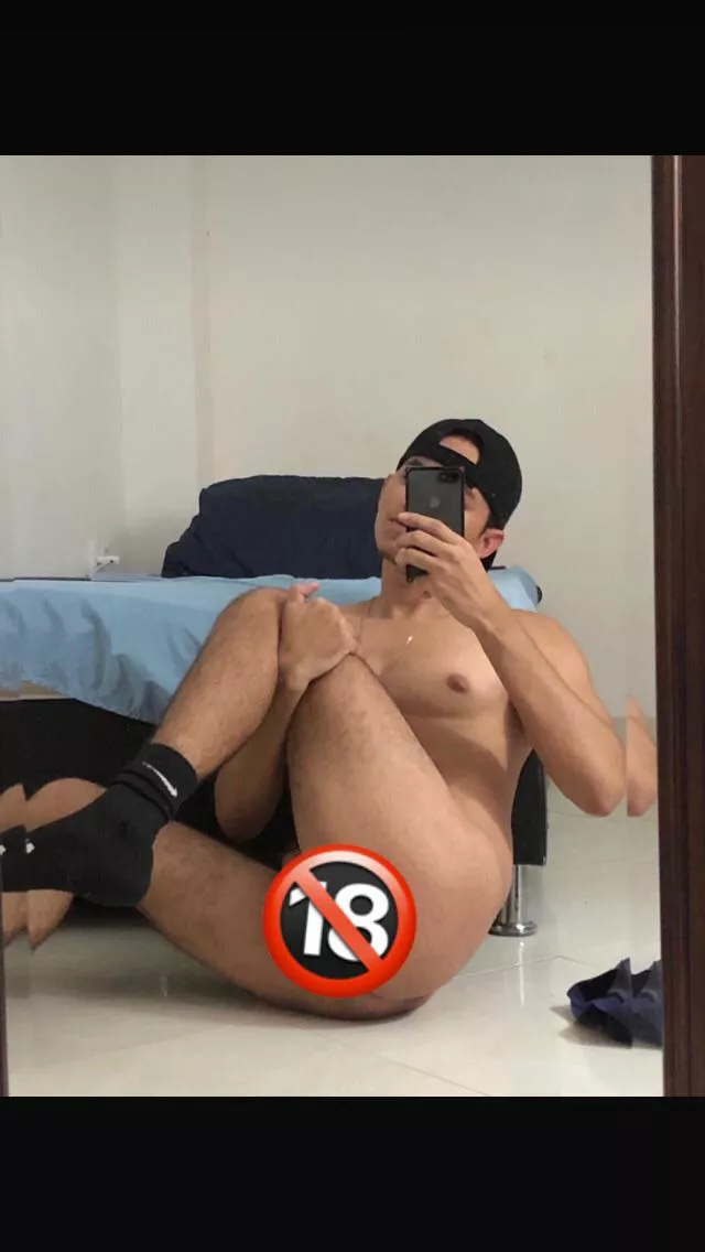 Do you want to see what's there? 😏😈 posted by ResponsibleGhost35