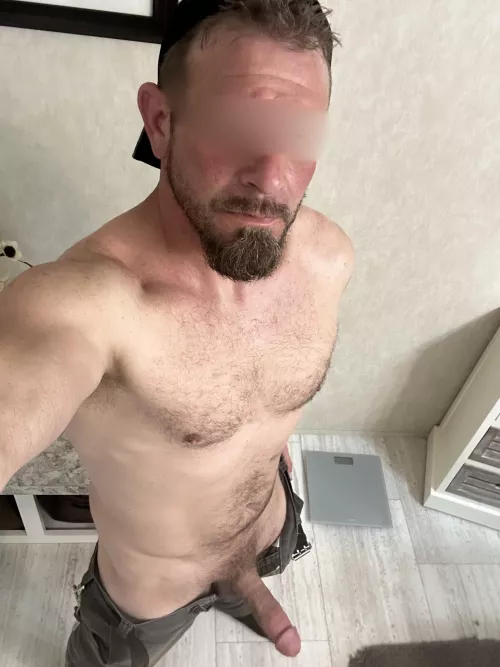 Here u go by Ilikepantiepic