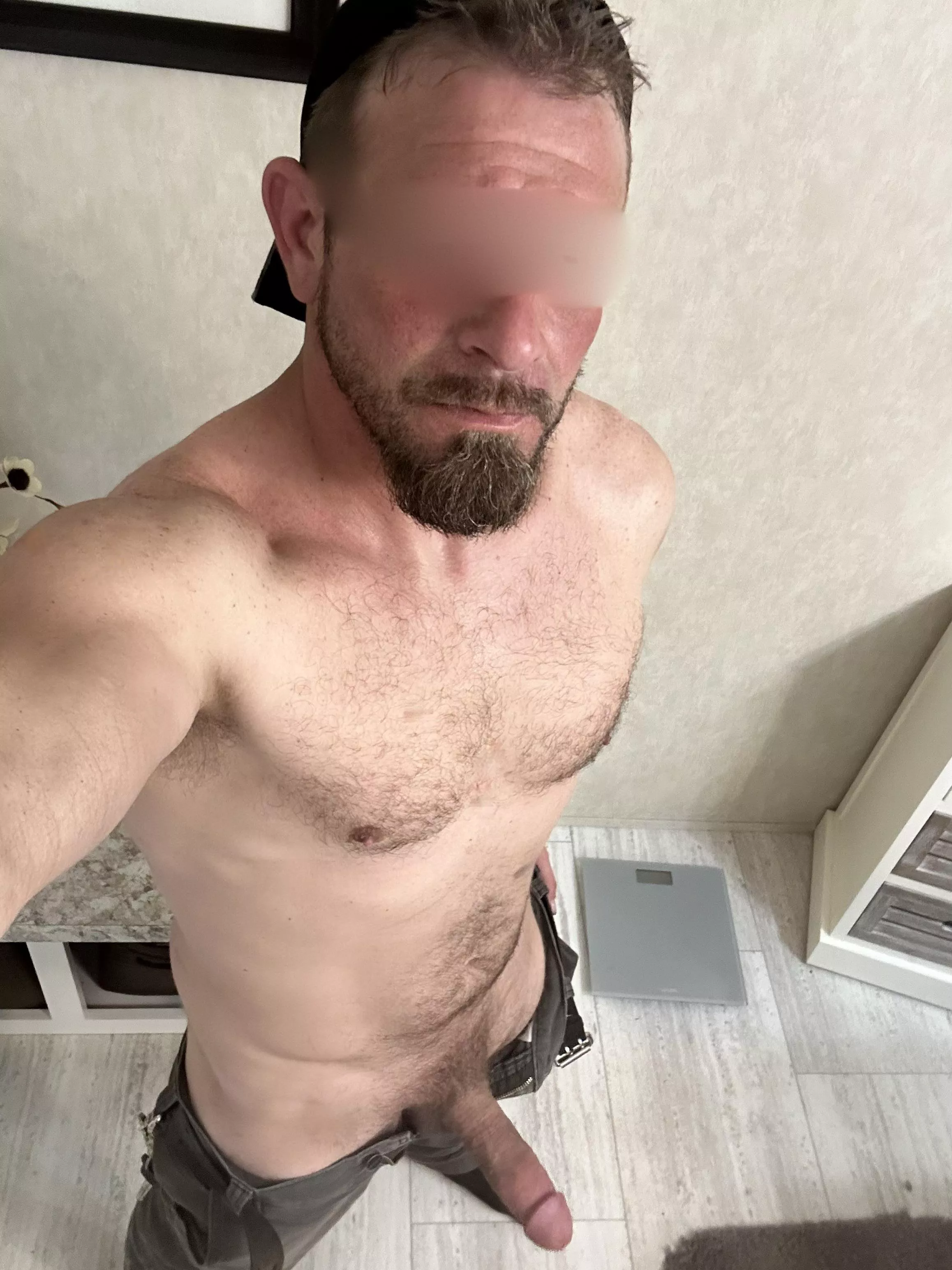 Here u go posted by Ilikepantiepic