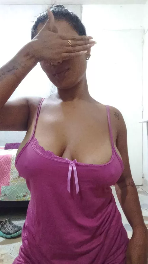 Hey! dont look me like that! by angelinagil