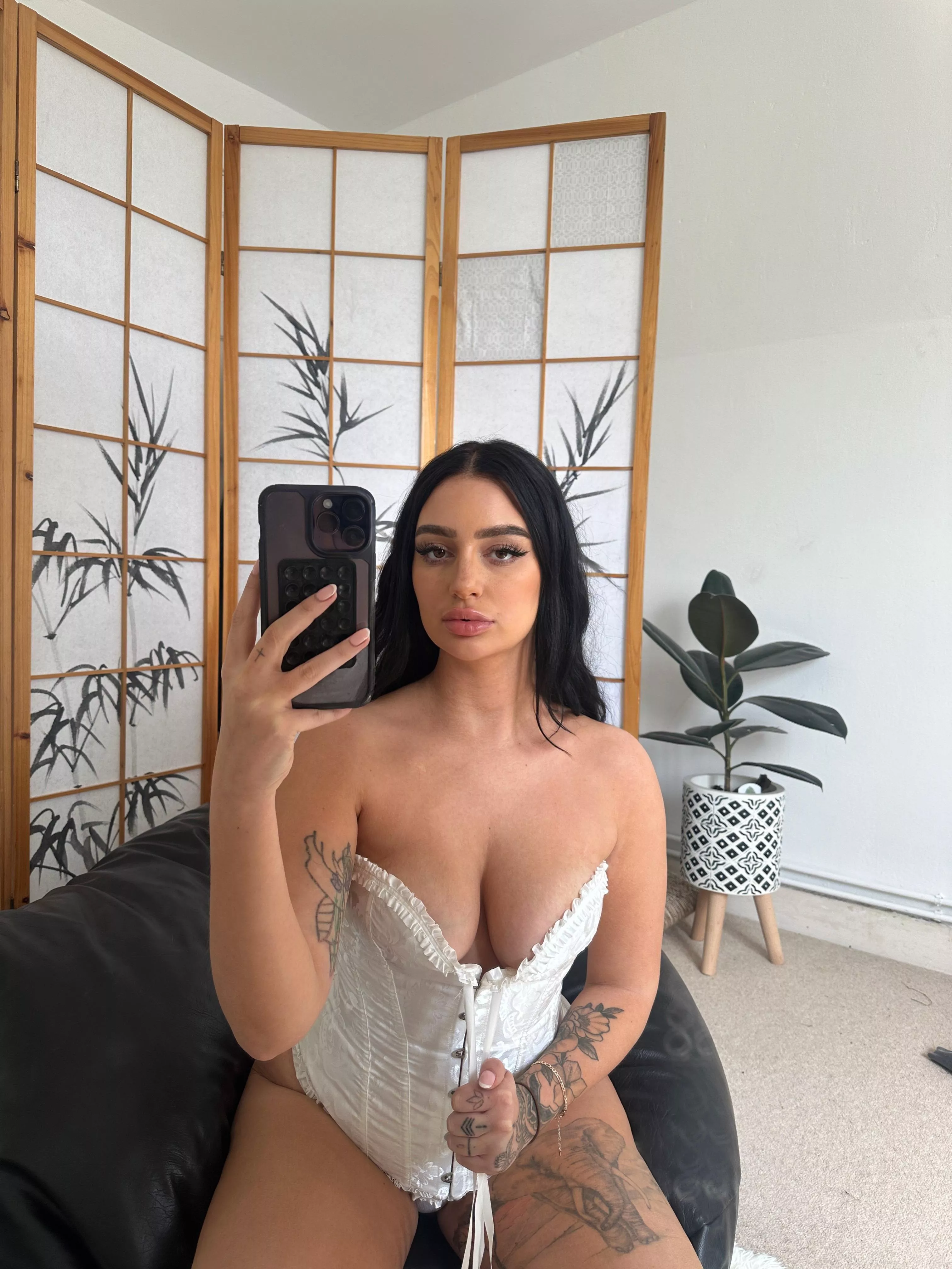 I’m cuter than your girlfriend posted by Hattie_Tolen