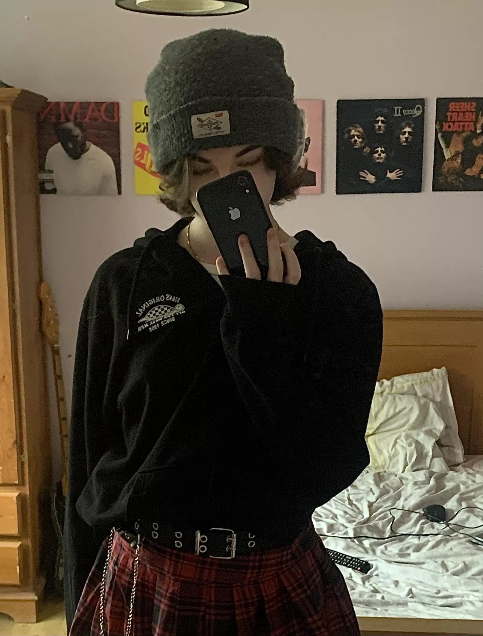 just a silly twink in a silly world posted by coolforcatzz