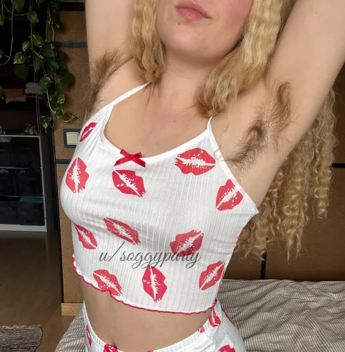 Kiss my armpits goodnight 💋 by SoggyParty