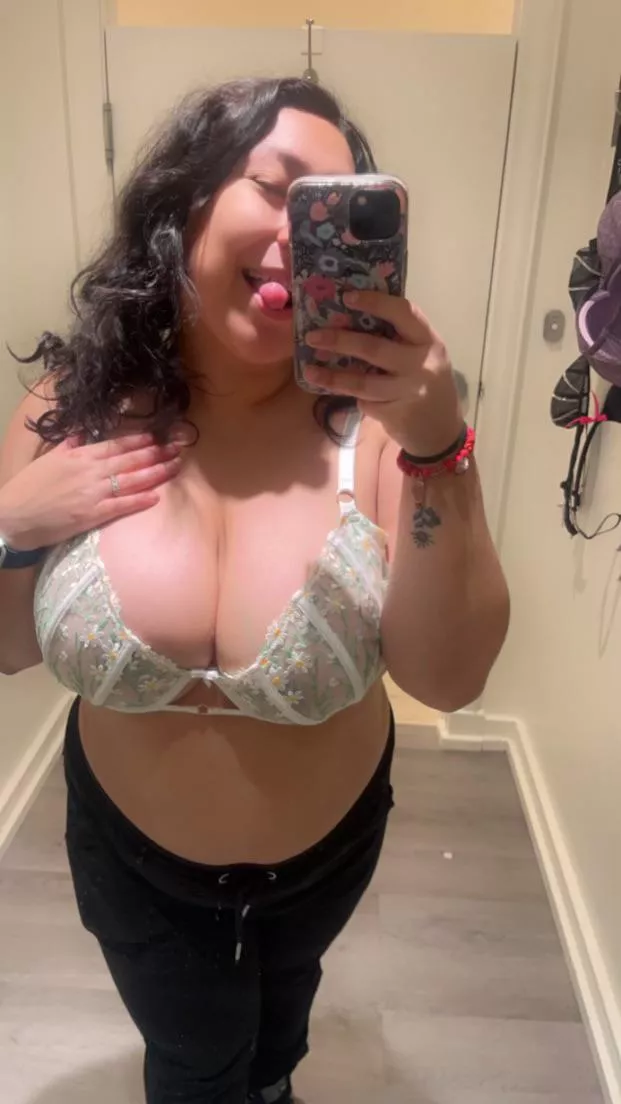 One of many to try on  posted by Siobaby0610