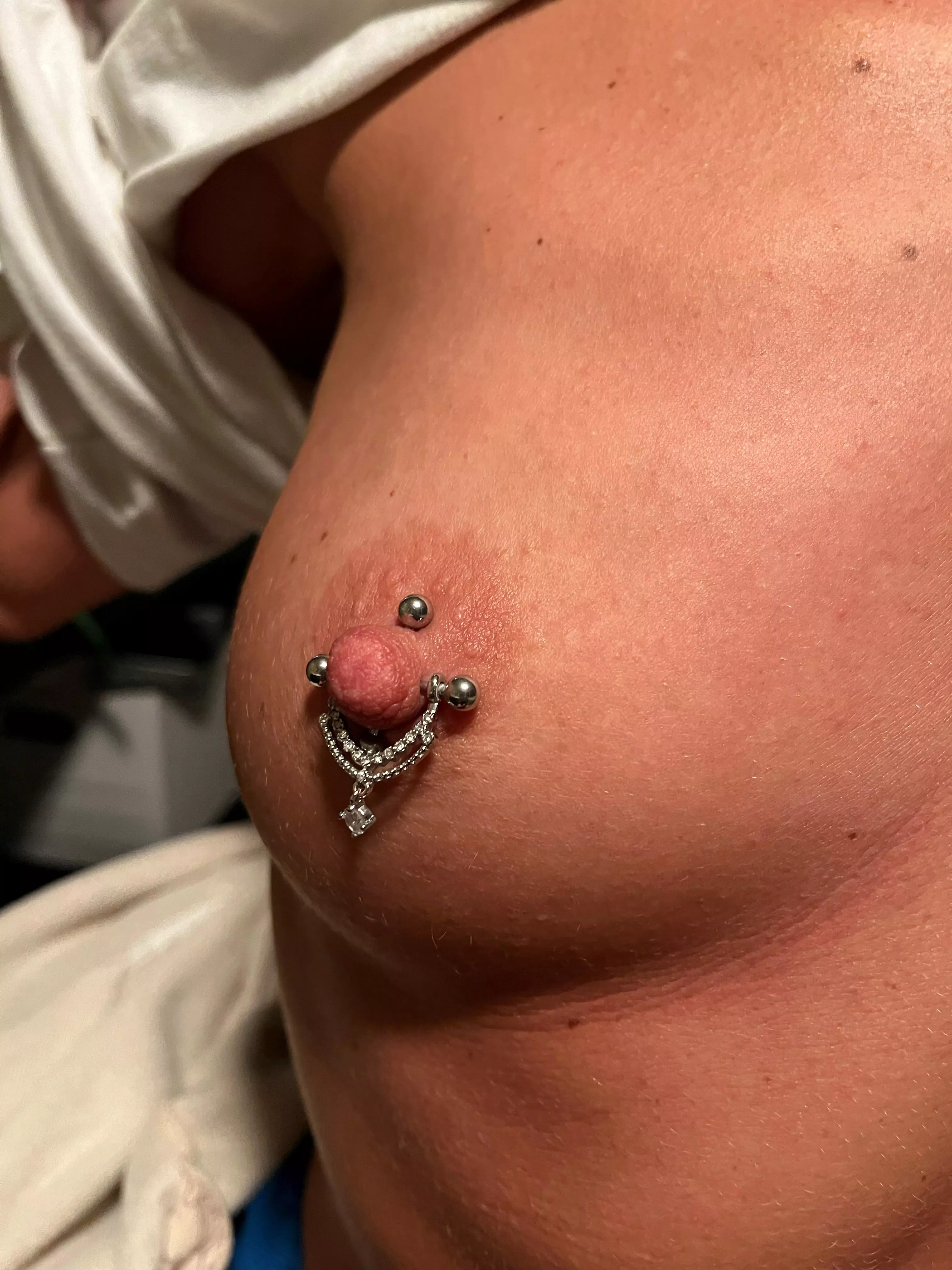 Perky & Pierced (f) posted by kekikx