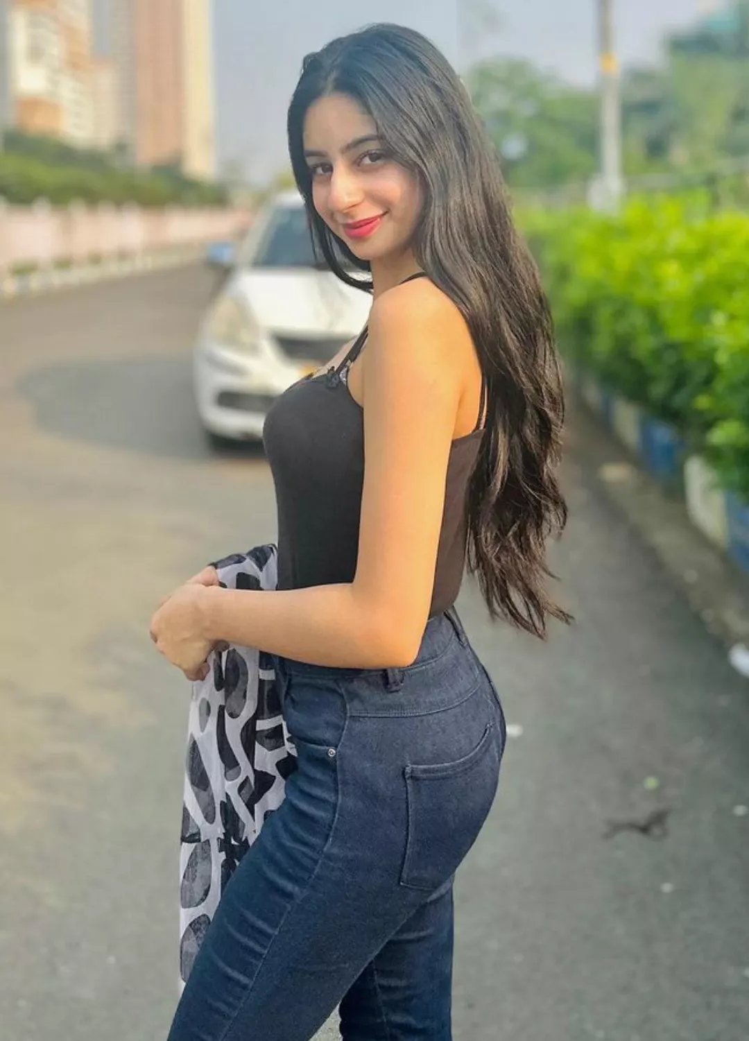 Suhani Kapoor (@suhanii__kapoor) posted by potrail