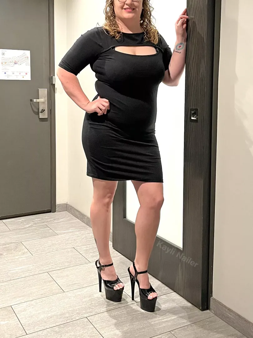 These heels and dress go so well together! [f] posted by DeeplyErotic